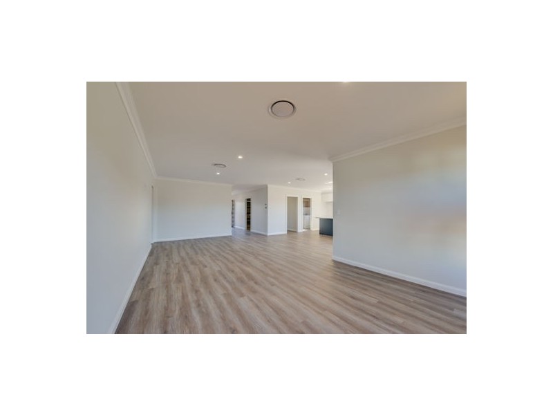 13 Palomino Place, Tamworth NSW 2340