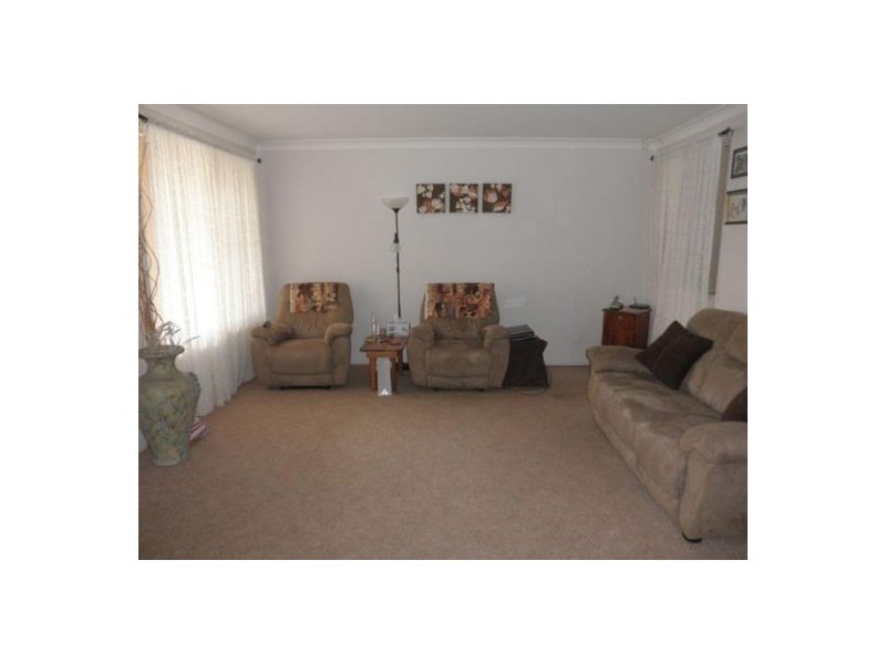 42 Southview Street, West Tamworth NSW 2340