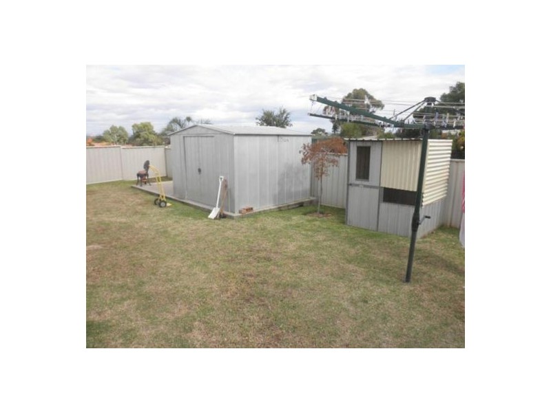 42 Southview Street, West Tamworth NSW 2340