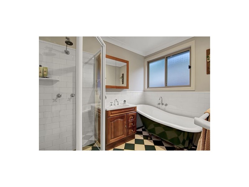 124 Stirling Road, Tamworth NSW 2340