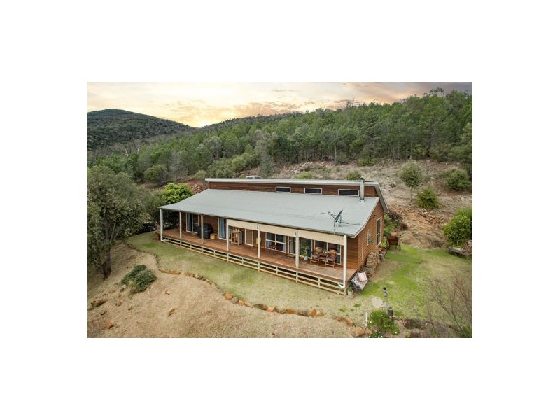 124 Stirling Road, Tamworth NSW 2340