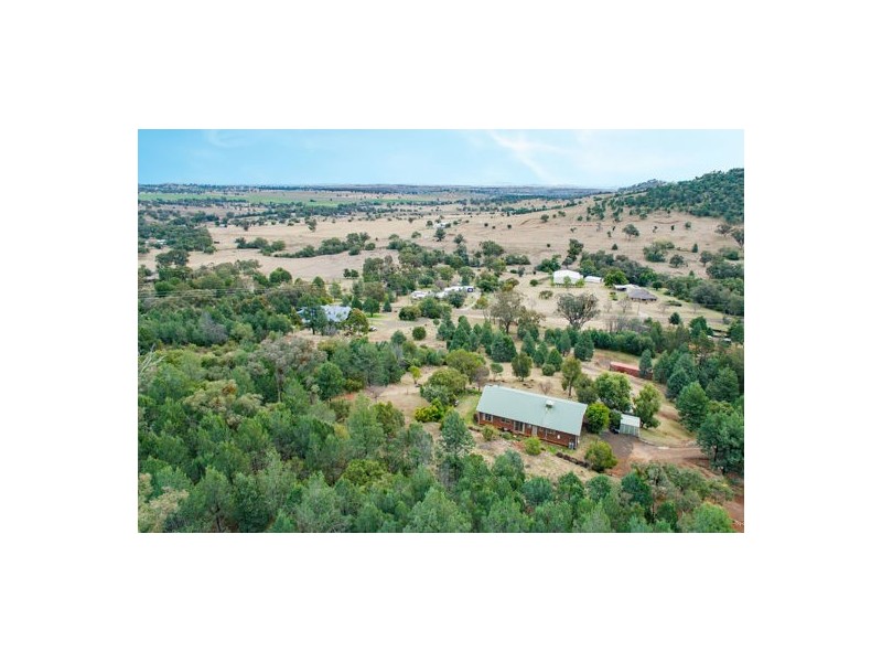 124 Stirling Road, Tamworth NSW 2340