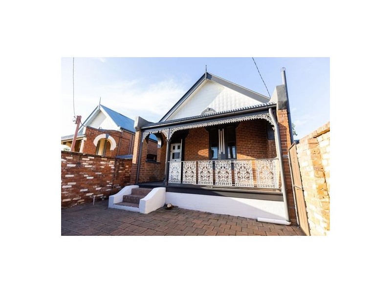 96 Griffin Avenue, Tamworth NSW 2340