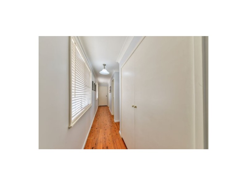 19 Waree Drive, Tamworth NSW 2340