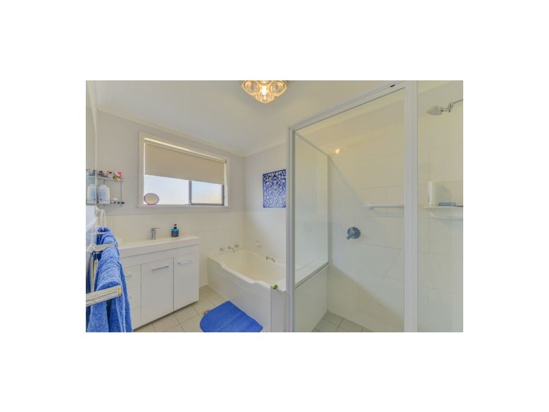 19 Waree Drive, Tamworth NSW 2340