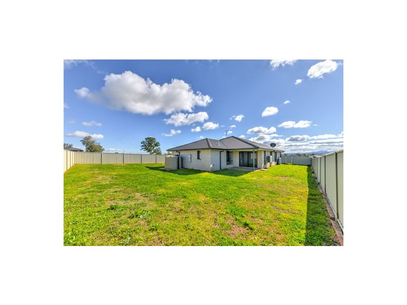 22 Drakeford Street, Tamworth NSW 2340