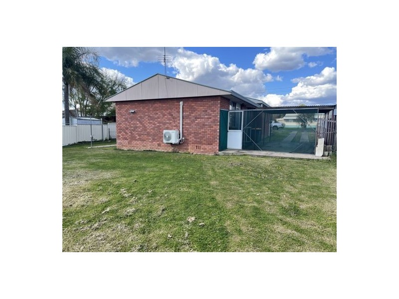 2/2 John Street, Tamworth NSW 2340