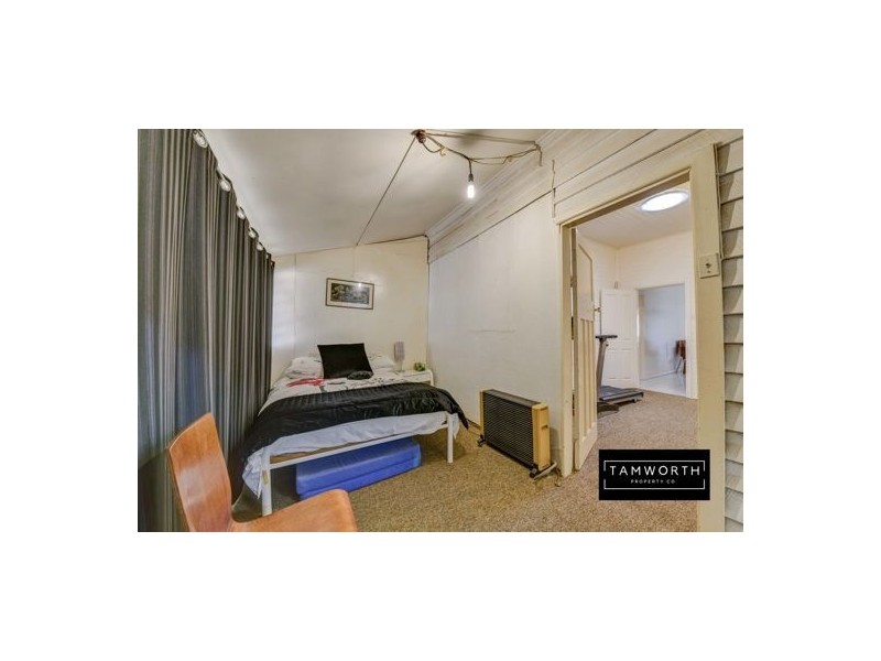 15 Manilla Road, Tamworth NSW 2340