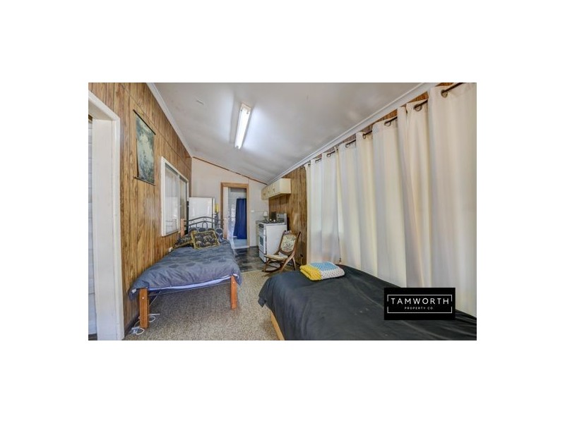 15 Manilla Road, Tamworth NSW 2340