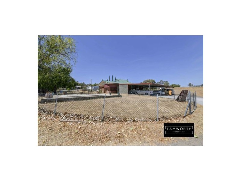 15 Manilla Road, Tamworth NSW 2340