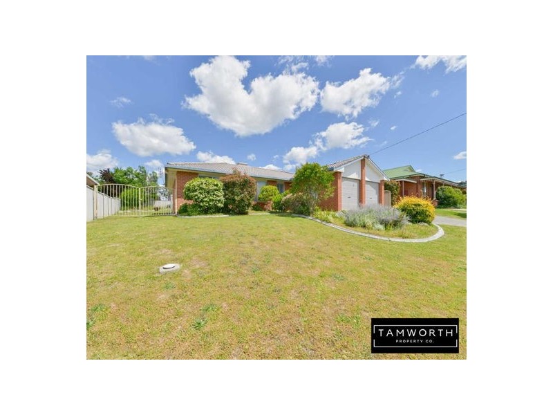 6 Leonora Crescent, Tamworth NSW 2340