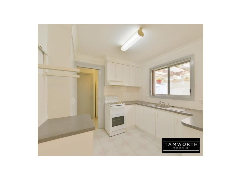 6 Leonora Crescent, Tamworth NSW 2340