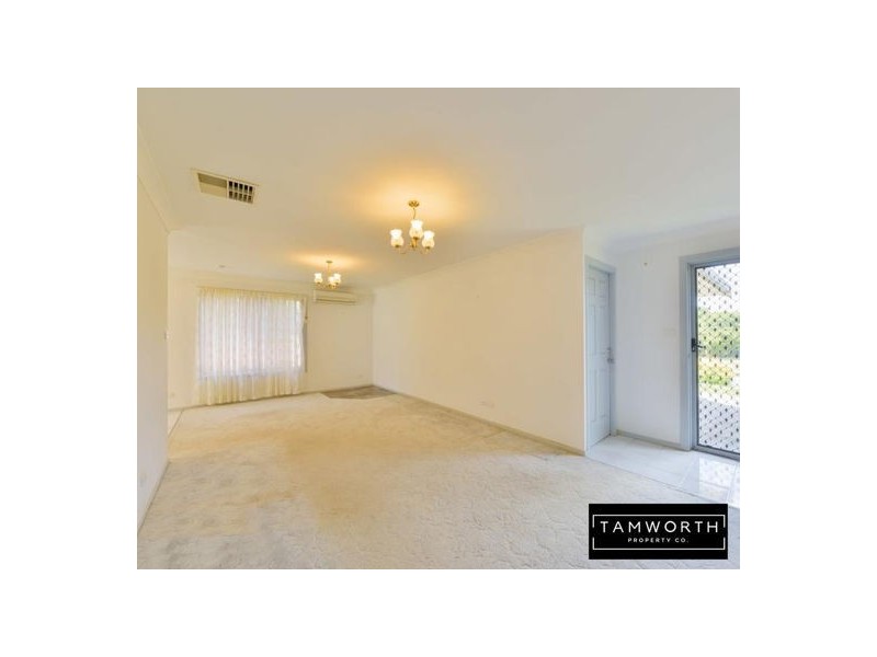 6 Leonora Crescent, Tamworth NSW 2340