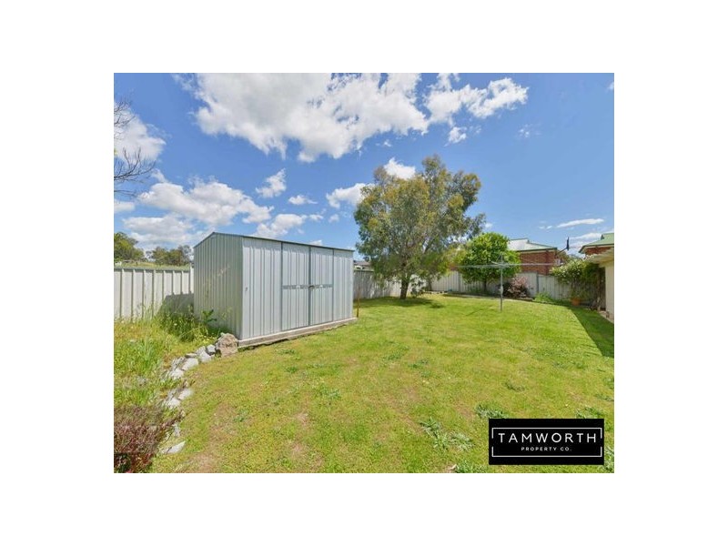 6 Leonora Crescent, Tamworth NSW 2340