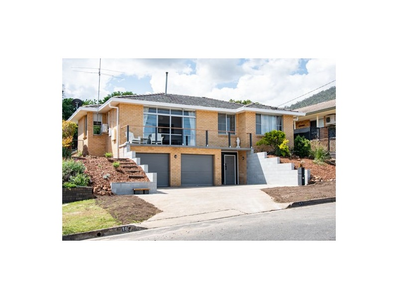 16 Carmichael Avenue, Tamworth NSW 2340