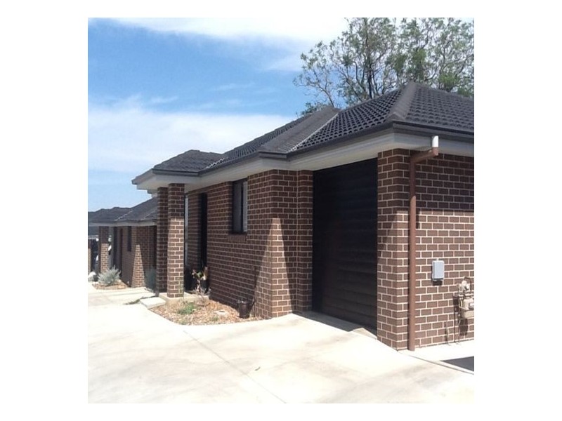 3/7 Curlew Crescent, Tamworth NSW 2340