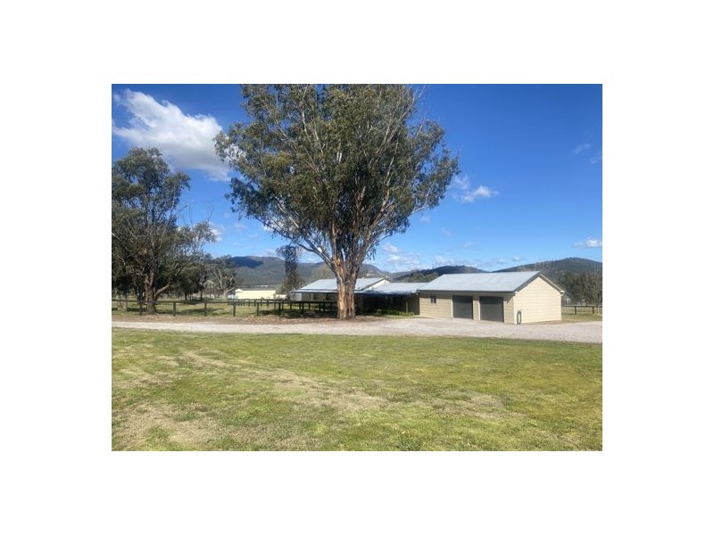 73 Porcupine Lane, Tamworth NSW 2340