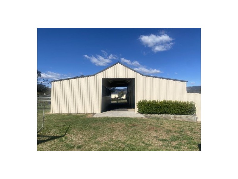 73 Porcupine Lane, Tamworth NSW 2340