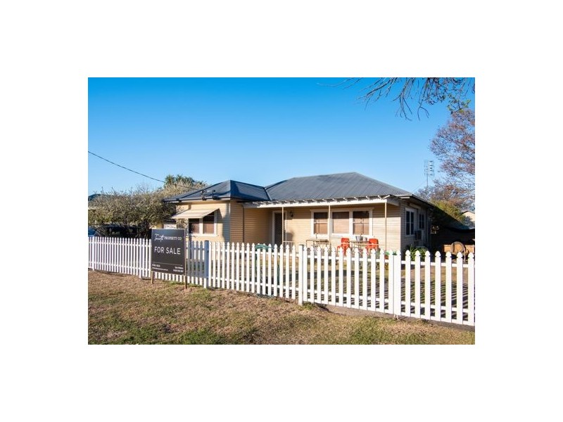 13 Hilton Street, Tamworth NSW 2340