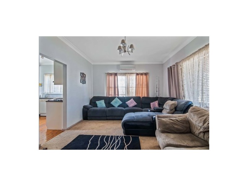 13 Hilton Street, Tamworth NSW 2340
