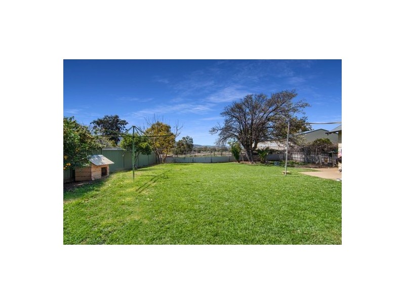 13 Hilton Street, Tamworth NSW 2340