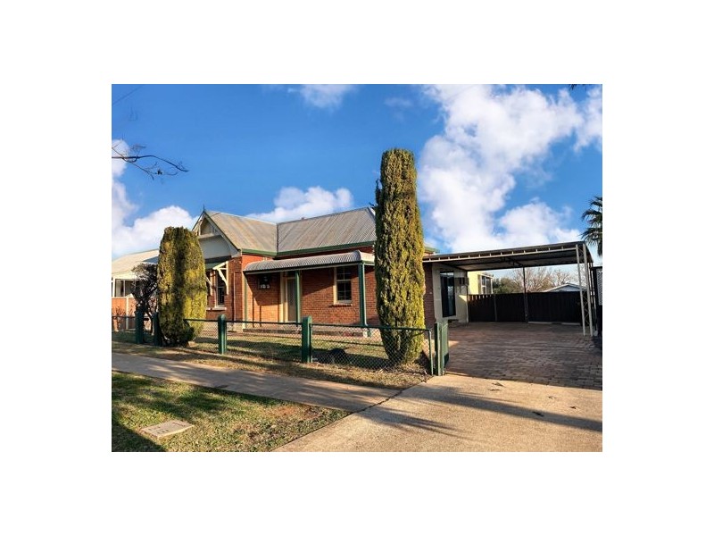 105 Johnston Street, Tamworth NSW 2340