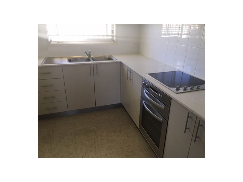 2/243 Goonoo Goonoo Road, Tamworth NSW 2340