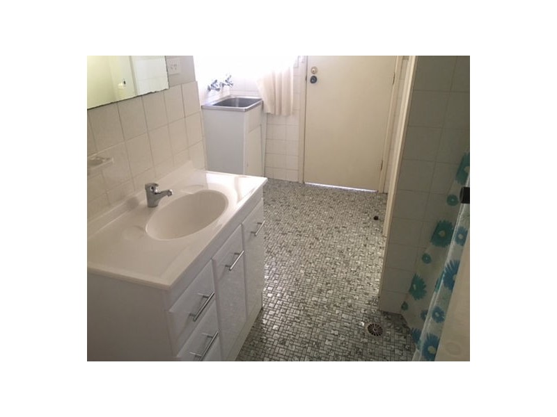 2/243 Goonoo Goonoo Road, Tamworth NSW 2340