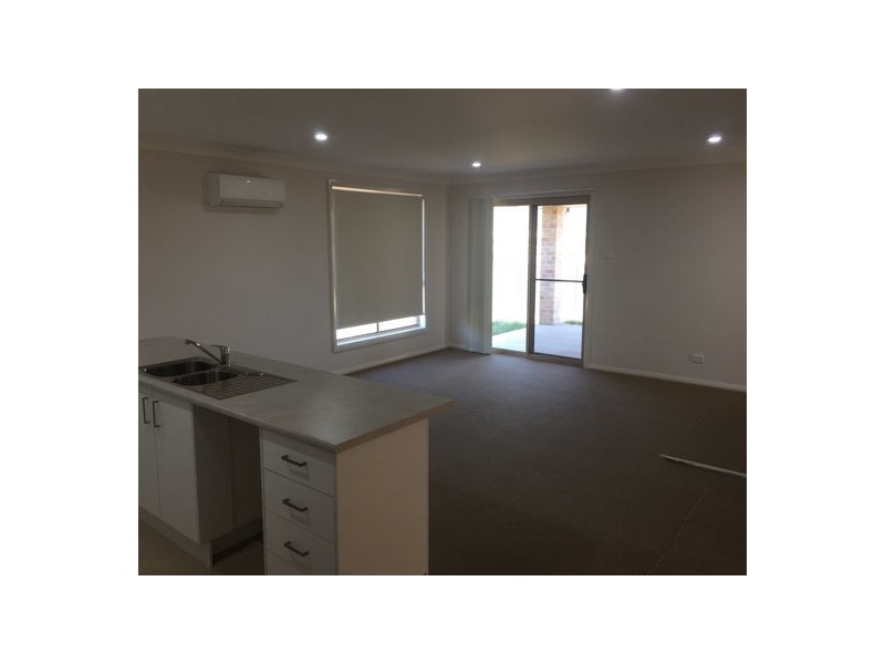 32 Reginald Drive, Tamworth NSW 2340