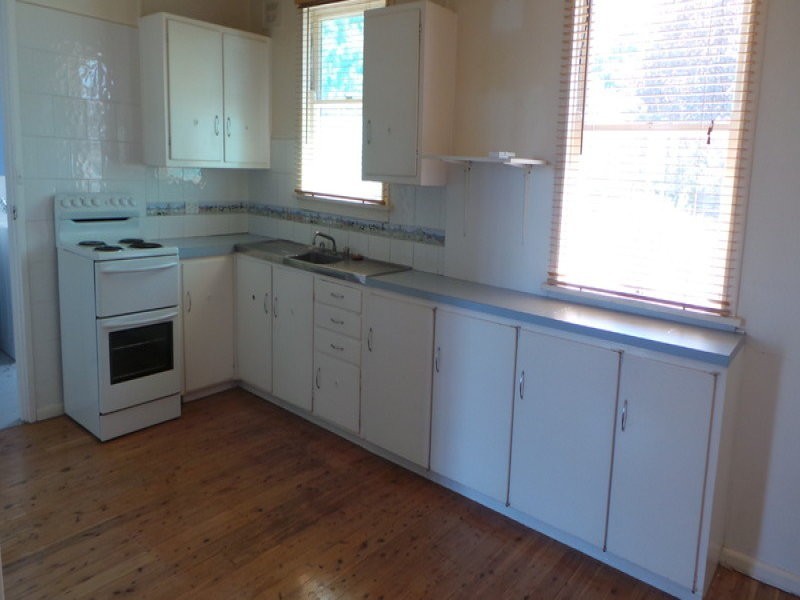 208 Manilla Road, Tamworth NSW 2340