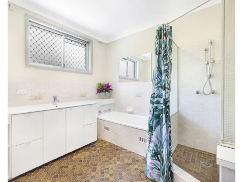 3 Dekalb Street, Tamworth NSW 2340