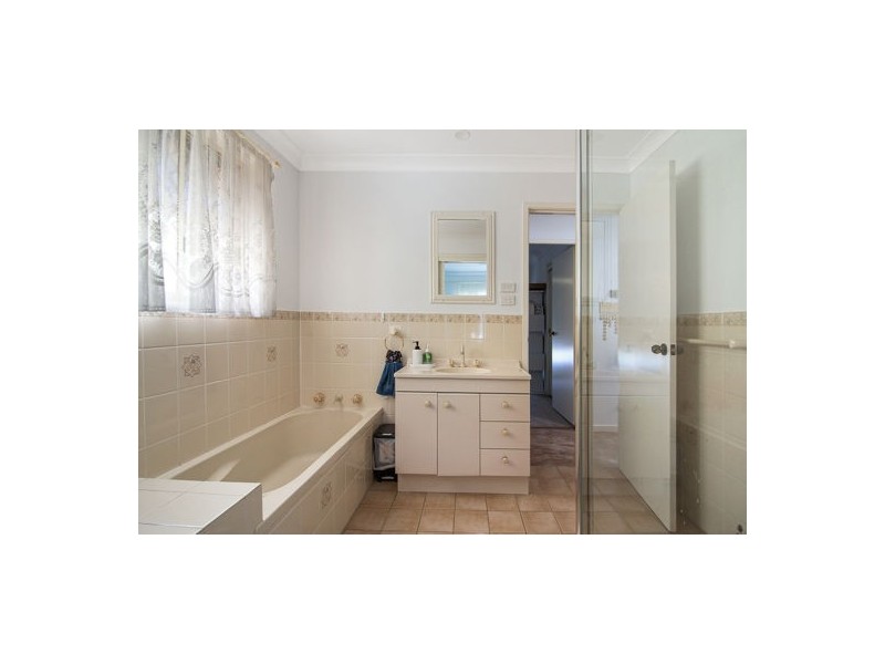 36 Cobb & Co Circuit, Tamworth NSW 2340