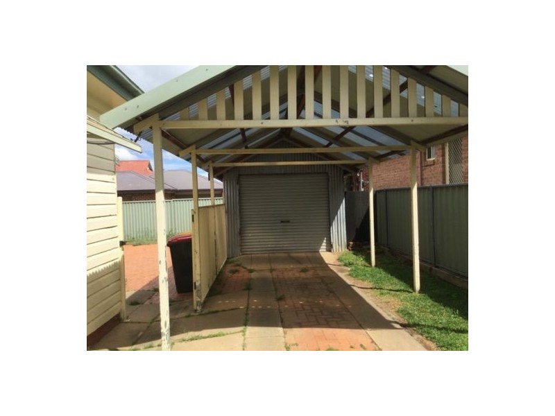 10 Dean Street, Tamworth NSW 2340