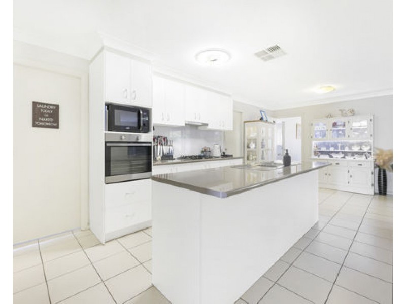 14 Water Gum Close, Tamworth NSW 2340