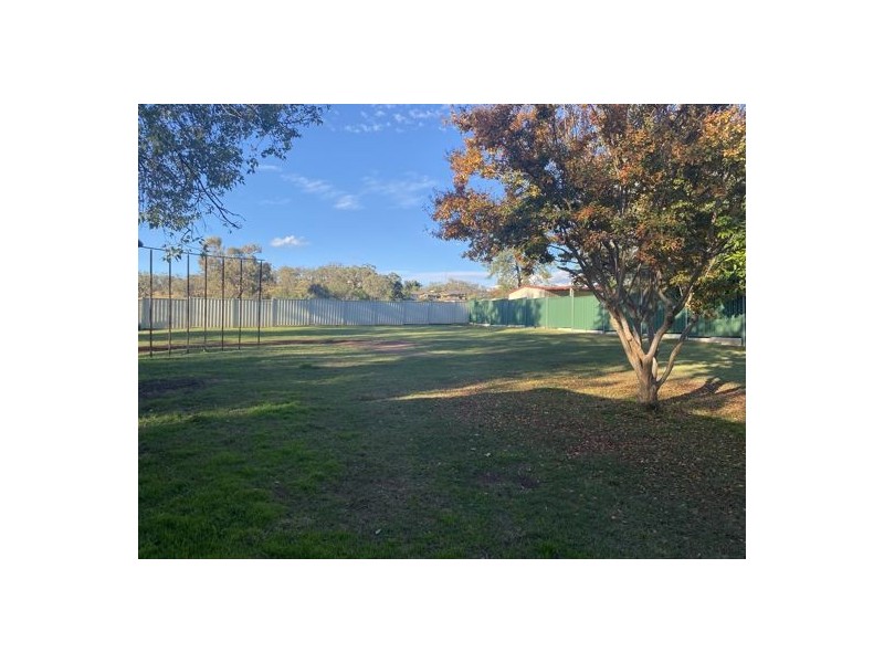 366 Armidale Road, Tamworth NSW 2340