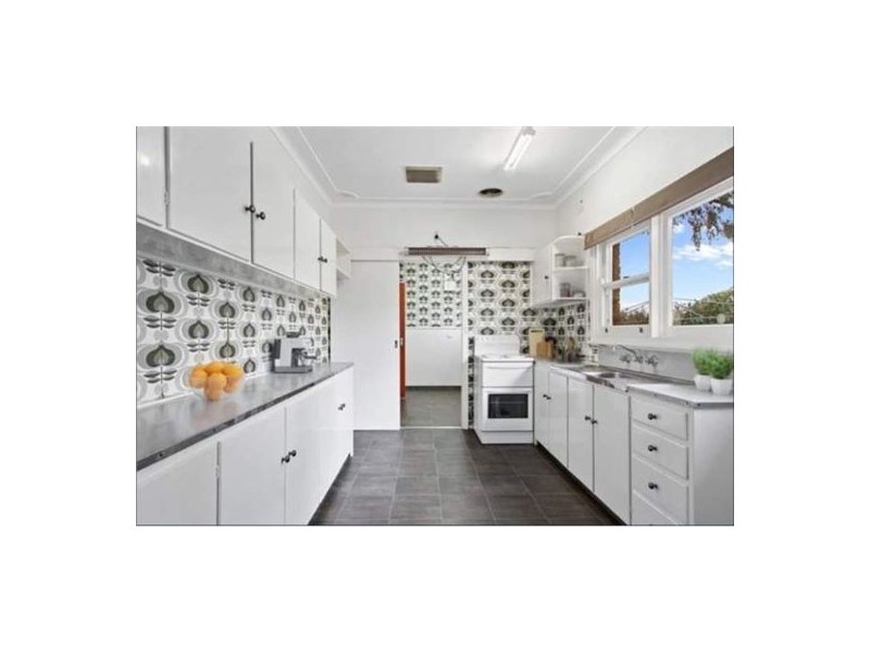 64 Roderick Street, Tamworth NSW 2340