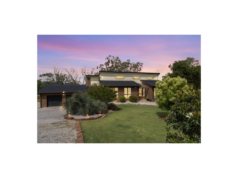 27 Austral Road, Tamworth NSW 2340