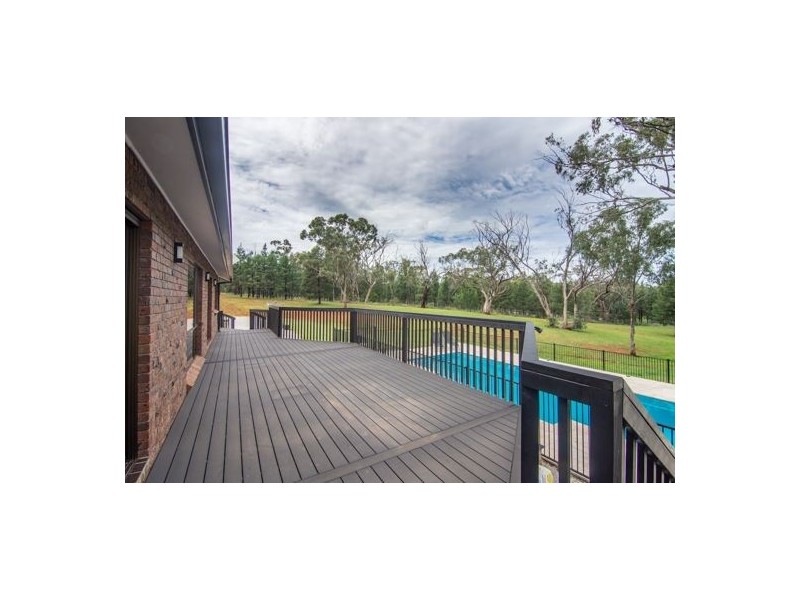 27 Austral Road, Tamworth NSW 2340