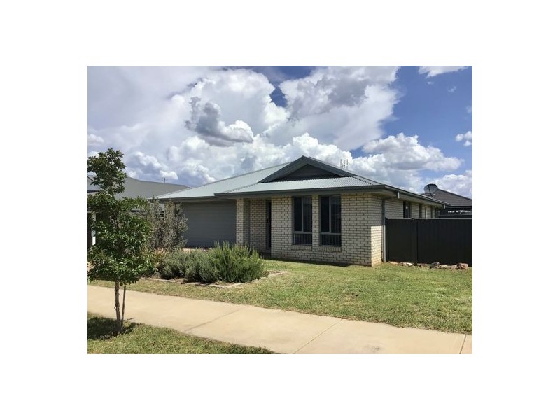 16 Kingham Street, Tamworth NSW 2340