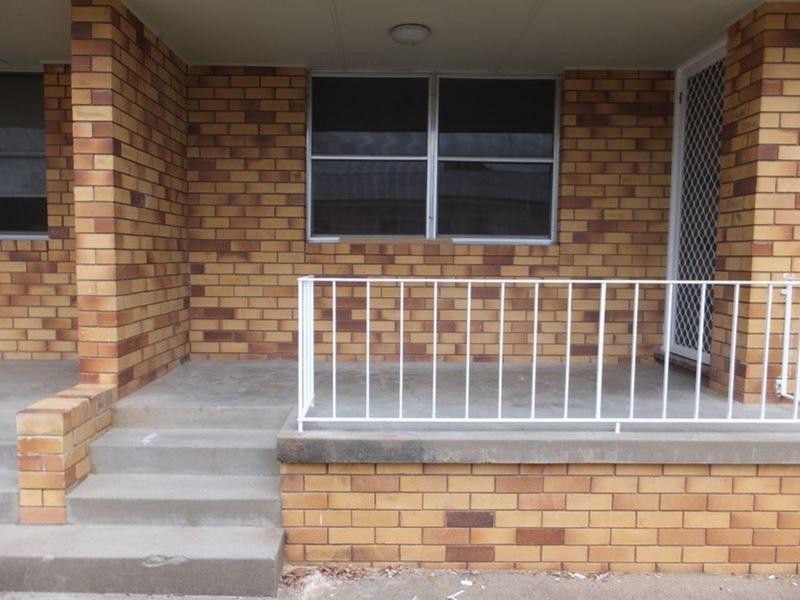 2/88 Denison Street, Tamworth NSW 2340