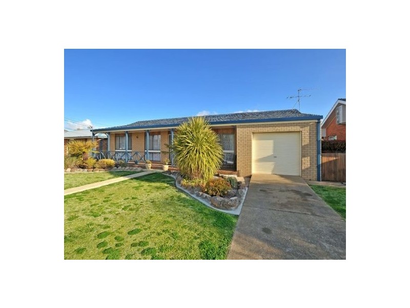 20 Youman Street, Guyra NSW 2365