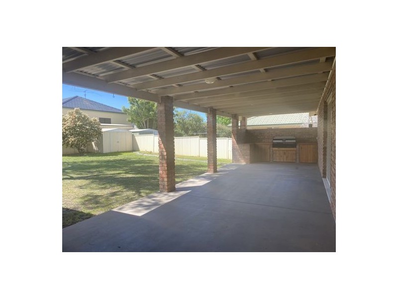 12 The Retreat, Tamworth NSW 2340