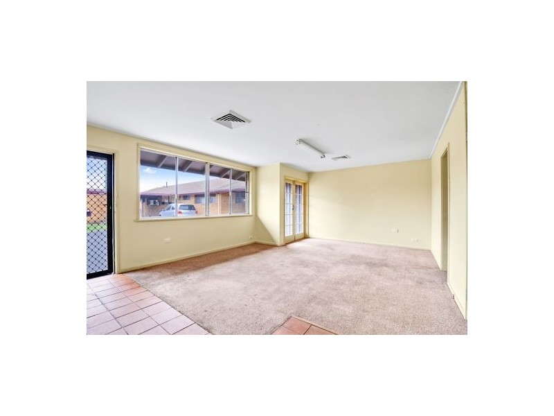 2/9-13 Diane Street, Tamworth NSW 2340