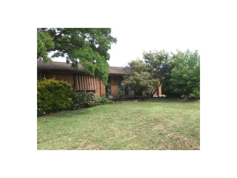 39 Boronia Drive, Tamworth NSW 2340