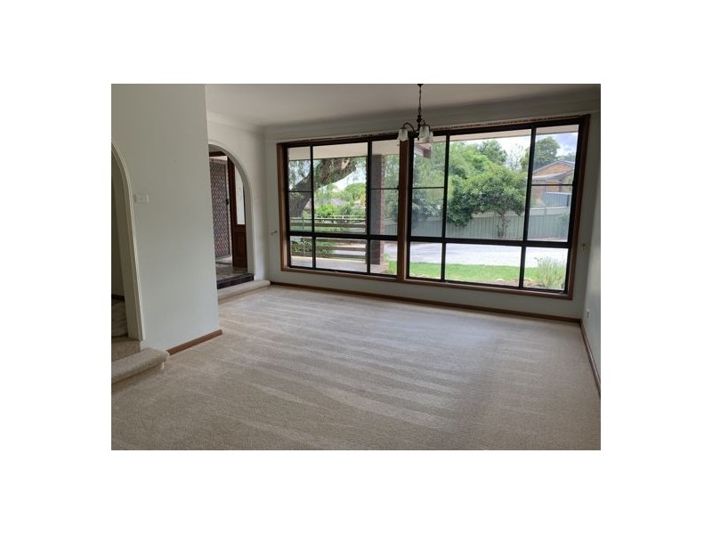 8 Eucalypt Av, Tamworth NSW 2340