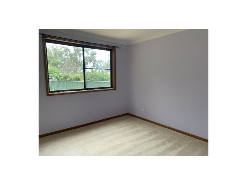 8 Eucalypt Av, Tamworth NSW 2340