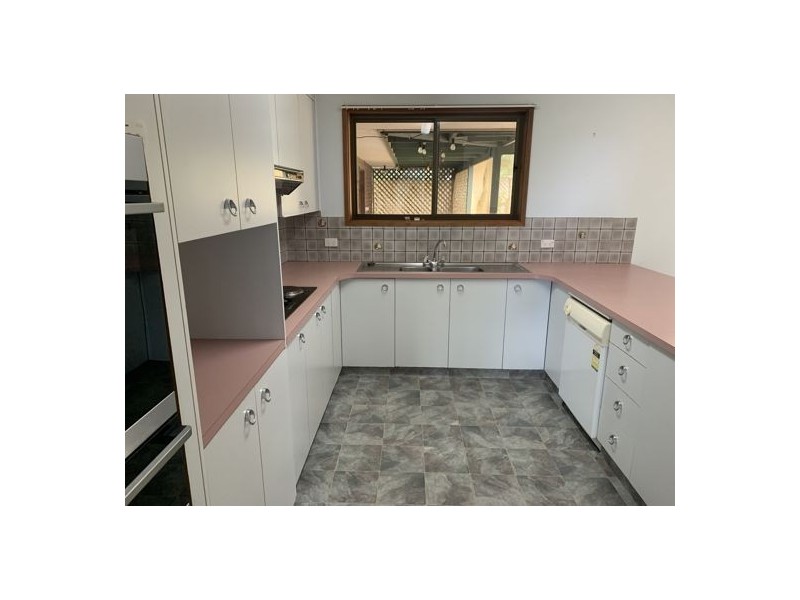 8 Eucalypt Av, Tamworth NSW 2340