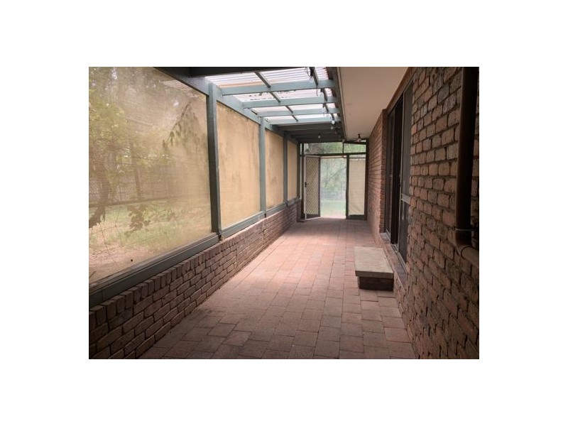 8 Eucalypt Av, Tamworth NSW 2340