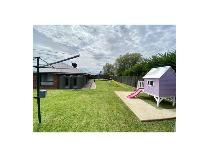 14 Illawara Place, Tamworth NSW 2340
