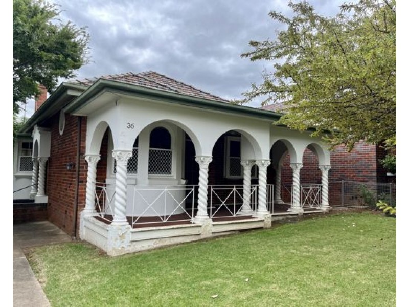 36 White Street, Tamworth NSW 2340